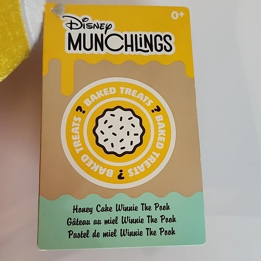 Disney Winnie the Pooh Honey Cake Munchlings Scented Plush Baked Treats 18